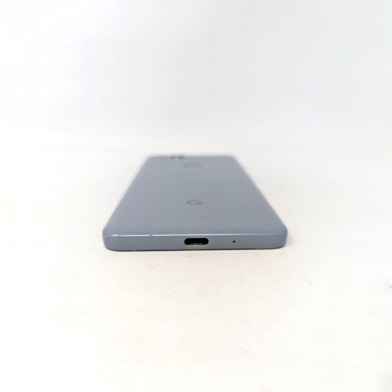 Google Pixel 2 64GB G011A Verizon Unlocked 5" AMOLED Display 4GB RAM 12.2MP Smartphone - Kinda Blue (Good)