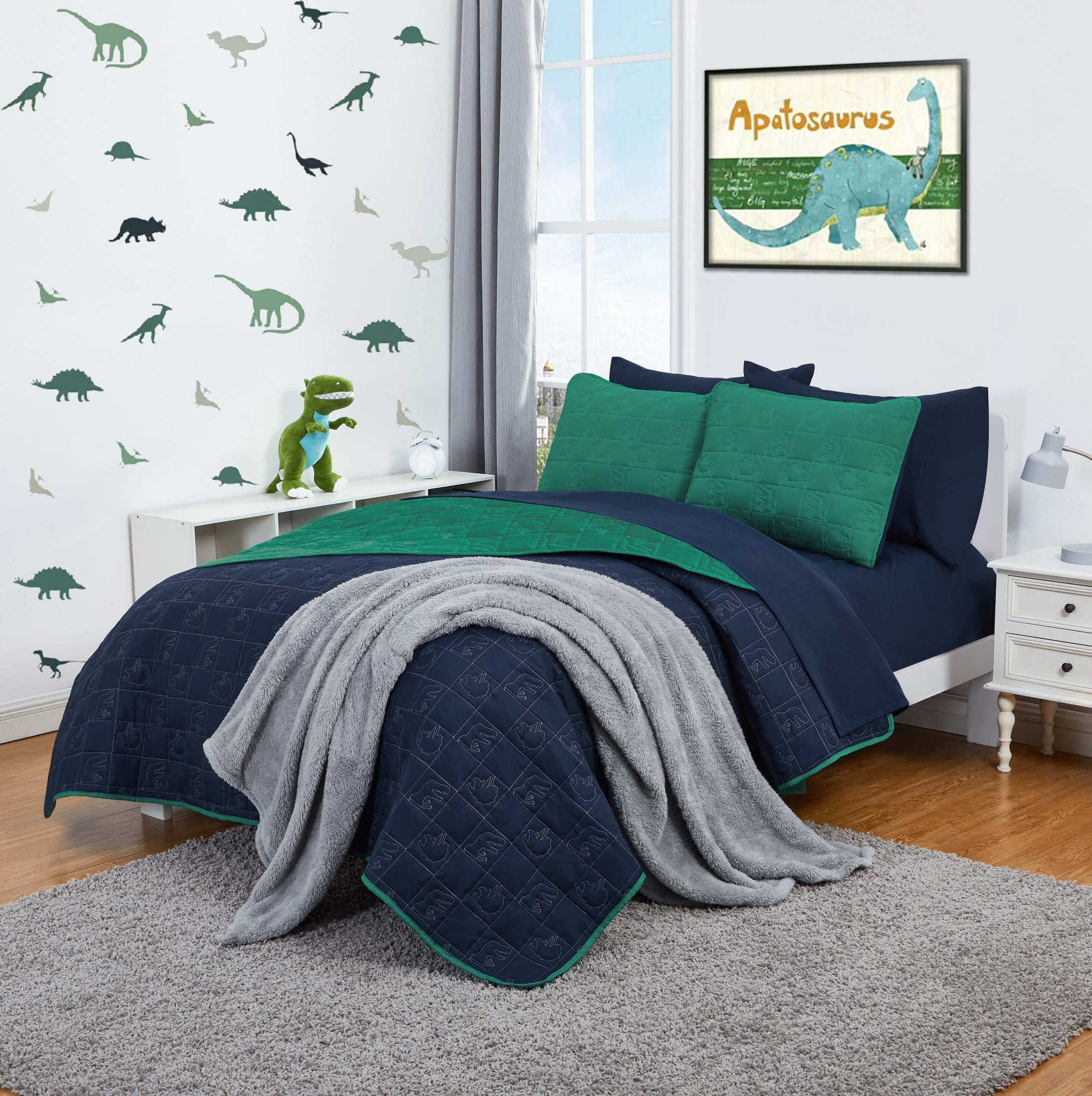 Your Zone Quilt Set with Sheets Animals & Insects Microfiber Basic Weave Quilts, Full - Reversible