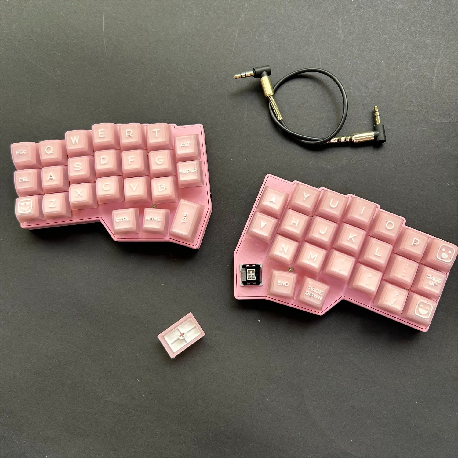 Corne V4 Split Keyboard with Keycaps and Switches Included, Hot-Swappable Ergo Design, RGB Backlight