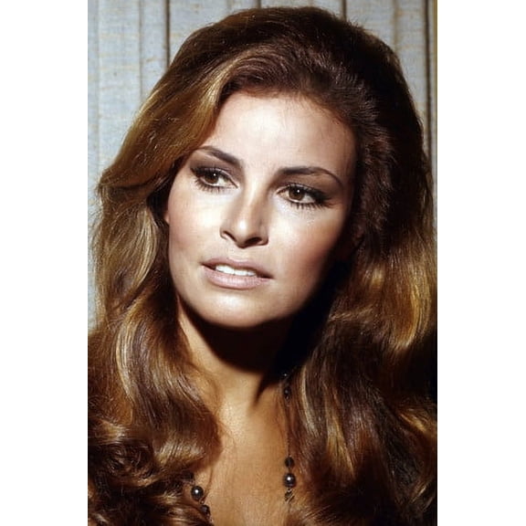 Raquel Welch candid press pose approx 1968 24x36 Poster