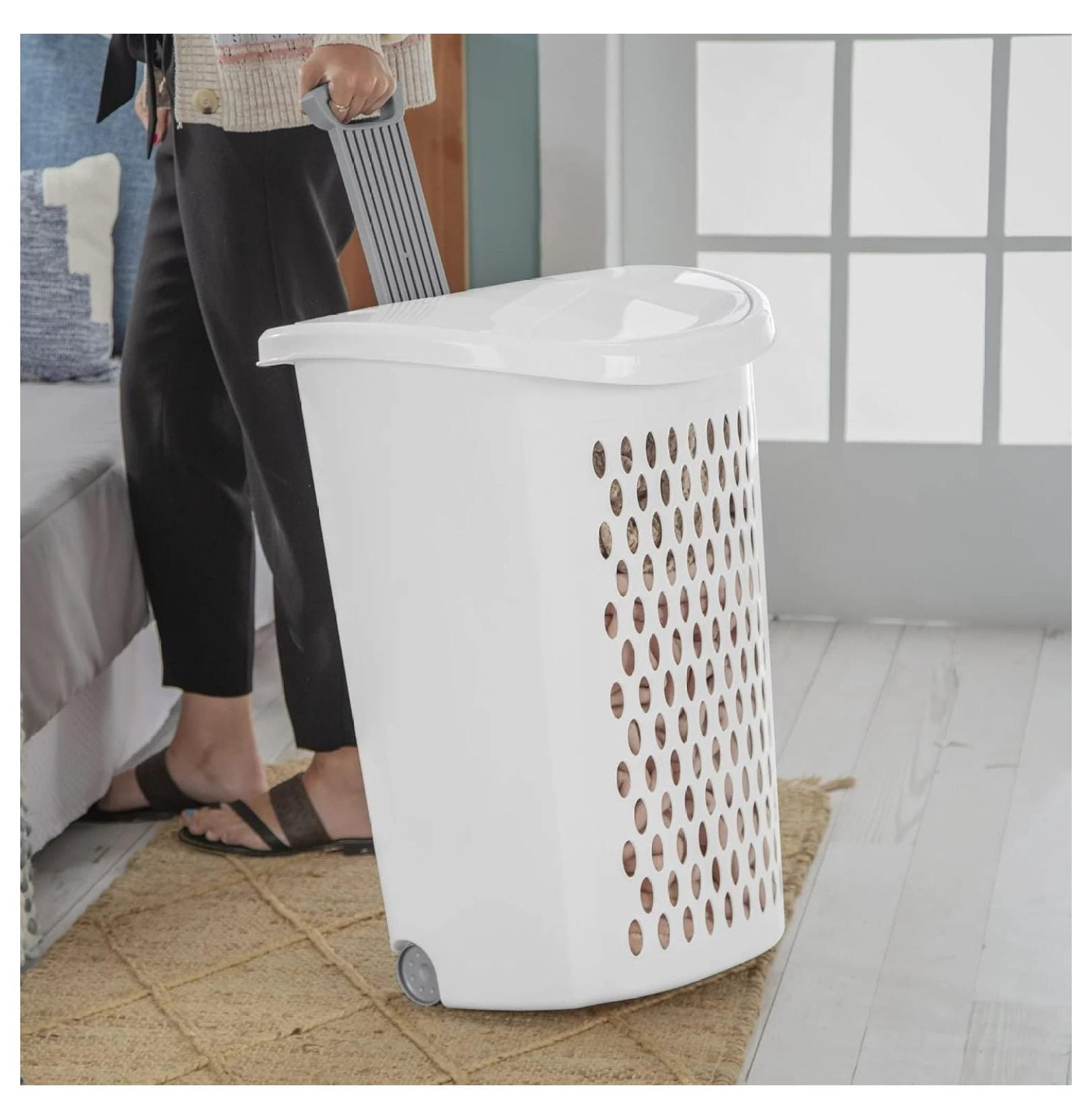 Ultra Wheeled Design Clothes Laundry Basket, Mind Reader Basket Collection，135 Liter （20 1/8" x 15 3/8" x 26 3/4"）Capacity, Laundry Hamper White Lid & Base w/Plastic Handle & Wheels