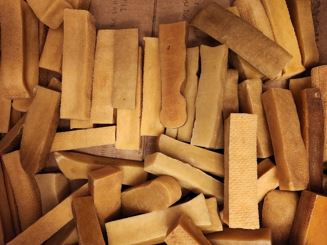 Dog Himalayan Yak Milk Bones Dog Chews for Dogs X-Large 6" long - 3 Pieces!