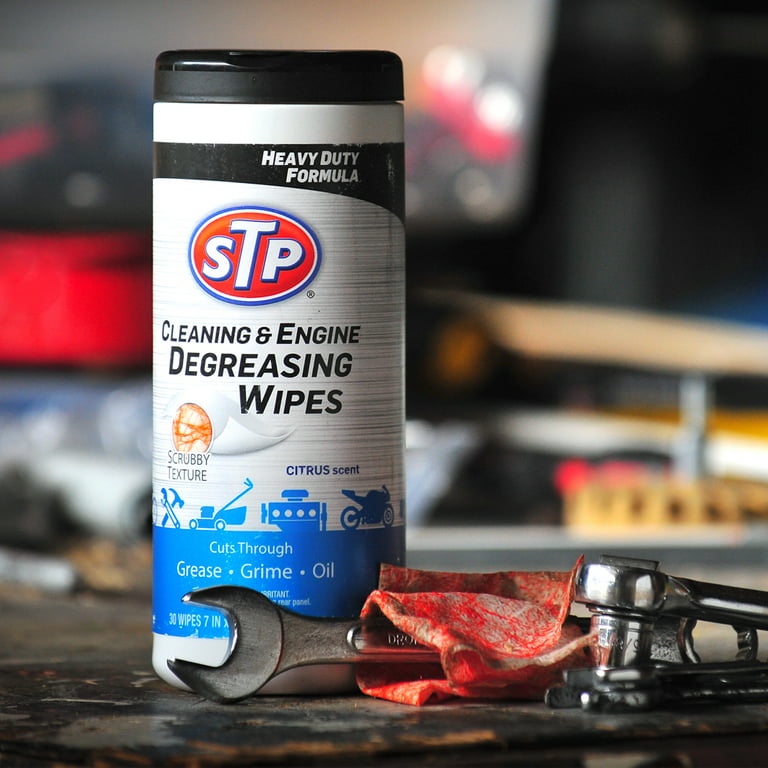 STP Cleaning & Engine Degreaser Wipes