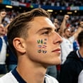 thumbnail image 1 of Tatuajes temporales para rostro y cuerpo: tatuajes de fútbol resistentes al agua para aficionados al deporte, decoraciones para animar a los hinchas en los partidos, divertidos recuerdos para fi, 1 of 6