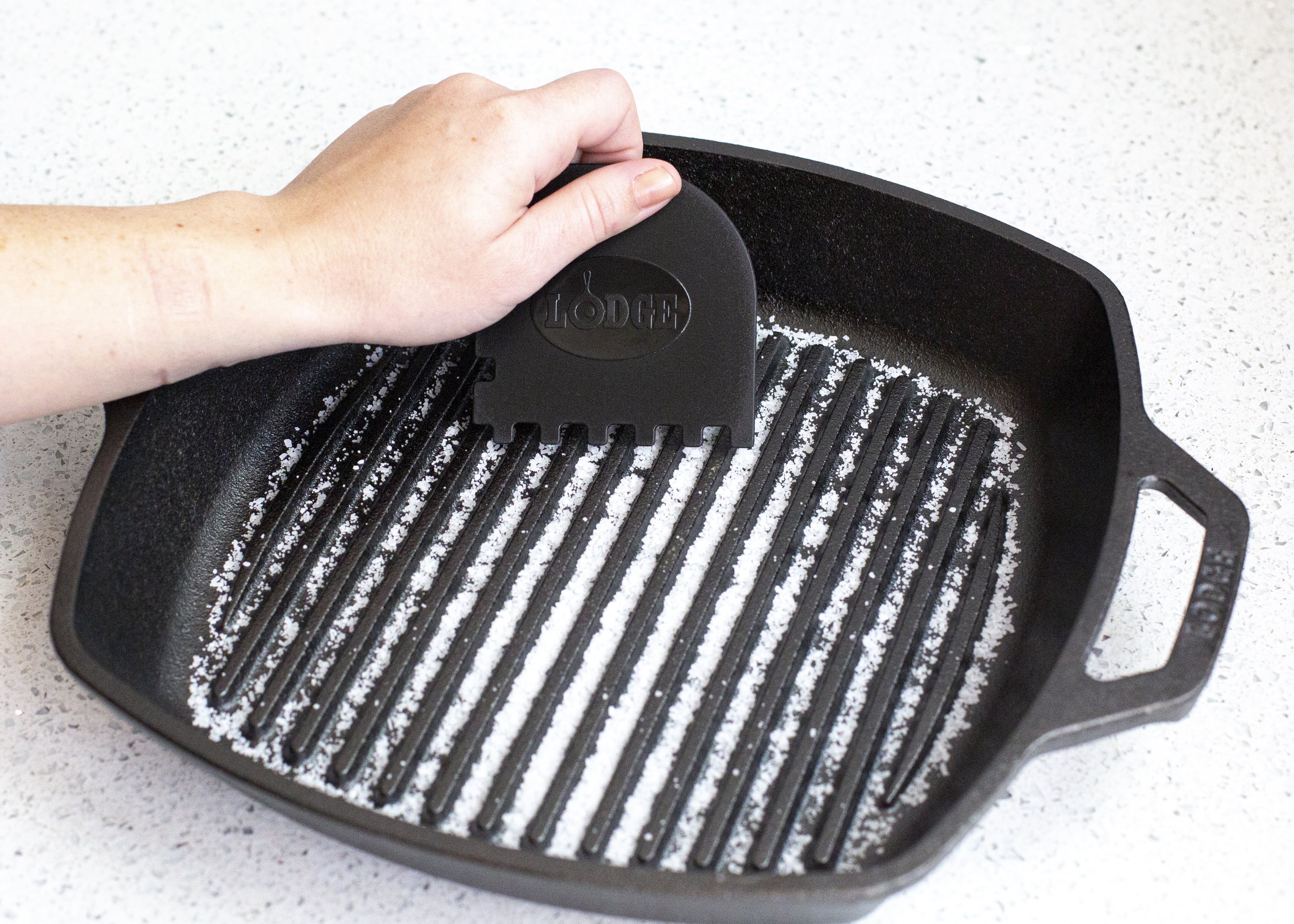 Lodge 10.5 in. Cast Iron Grill Pan in Black L8SGP3 - The Home Depot