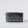 thumbnail image 1 of Jardinière Ovale Noire avec Motif de Lapins Blancs Regardant, 1 of 1
