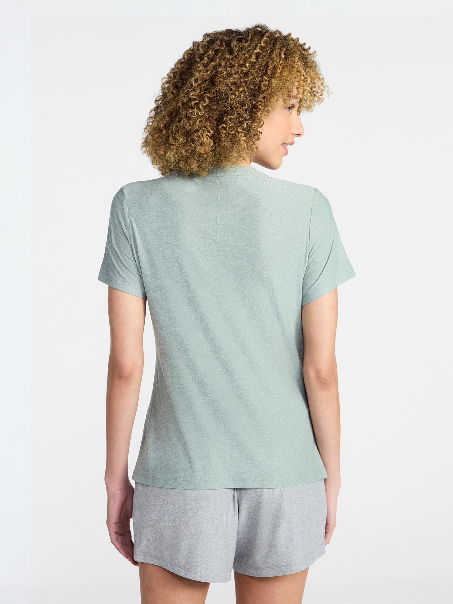 Athletic Works Women's and Women's Plus Performance ButterCore Tee, Sizes XS-4X