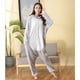 thumbnail image 4 of Pijama de una pieza de franela para el hogar para hombres y mujeres, adultos y niños, con dibujos animados de conejo blanco, conejo azul, conejo rosa, otoño e invierno, 4 of 6