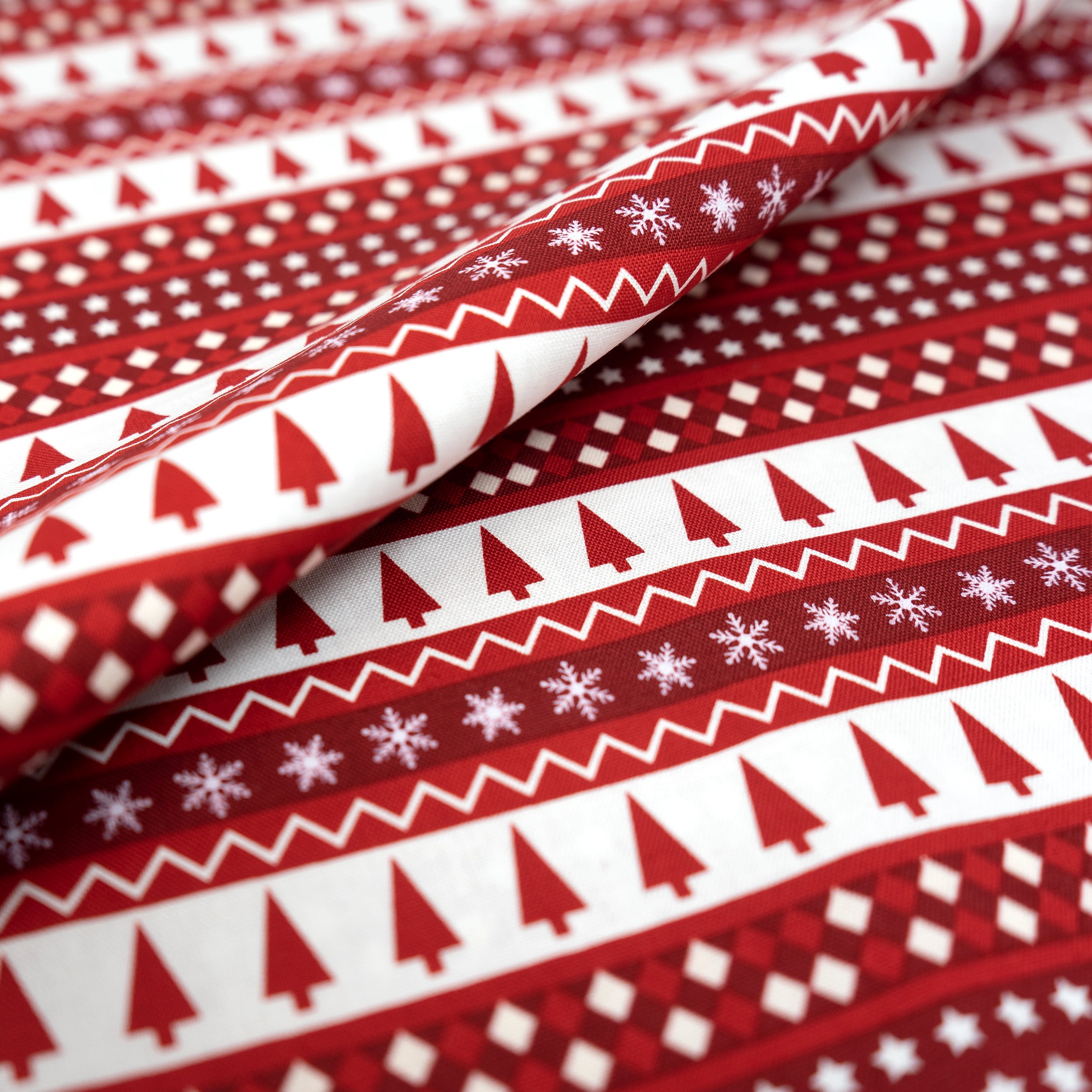 Singer Cotton Print Fabric, 100% Cotton, 1 Yard Precut, Penguin Trees
