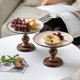 thumbnail image 5 of Frutero de pedestal de cerámica acanalada con base de madera, bandeja rústica y elegante for servir postres y centro de mesa., 5 of 8
