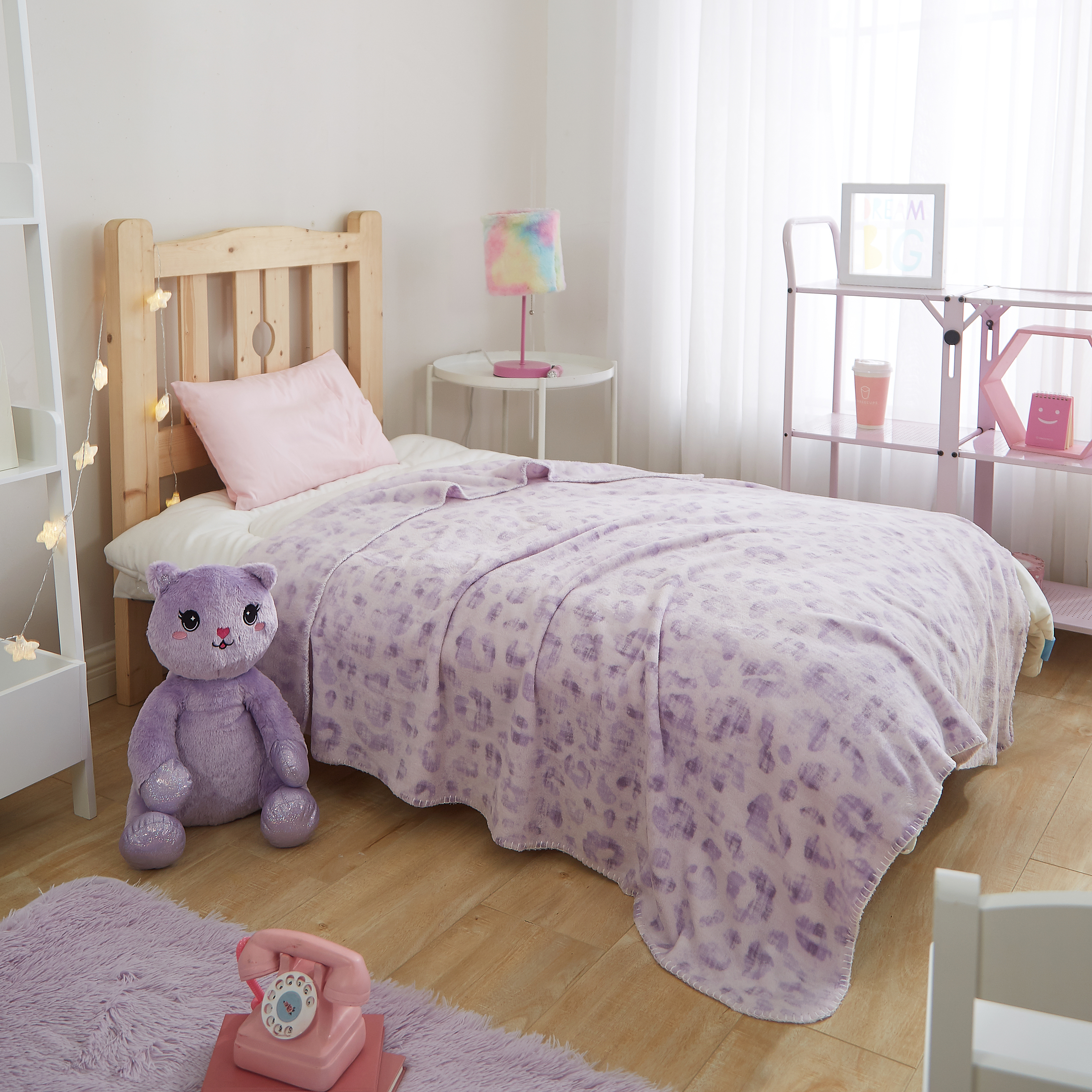 Your Zone Kids Figural Hugger and 50" x 60" Soft Plush Throw 2 Piece Set, Kitty, Polyester, Spot Clean - image 2 of 7