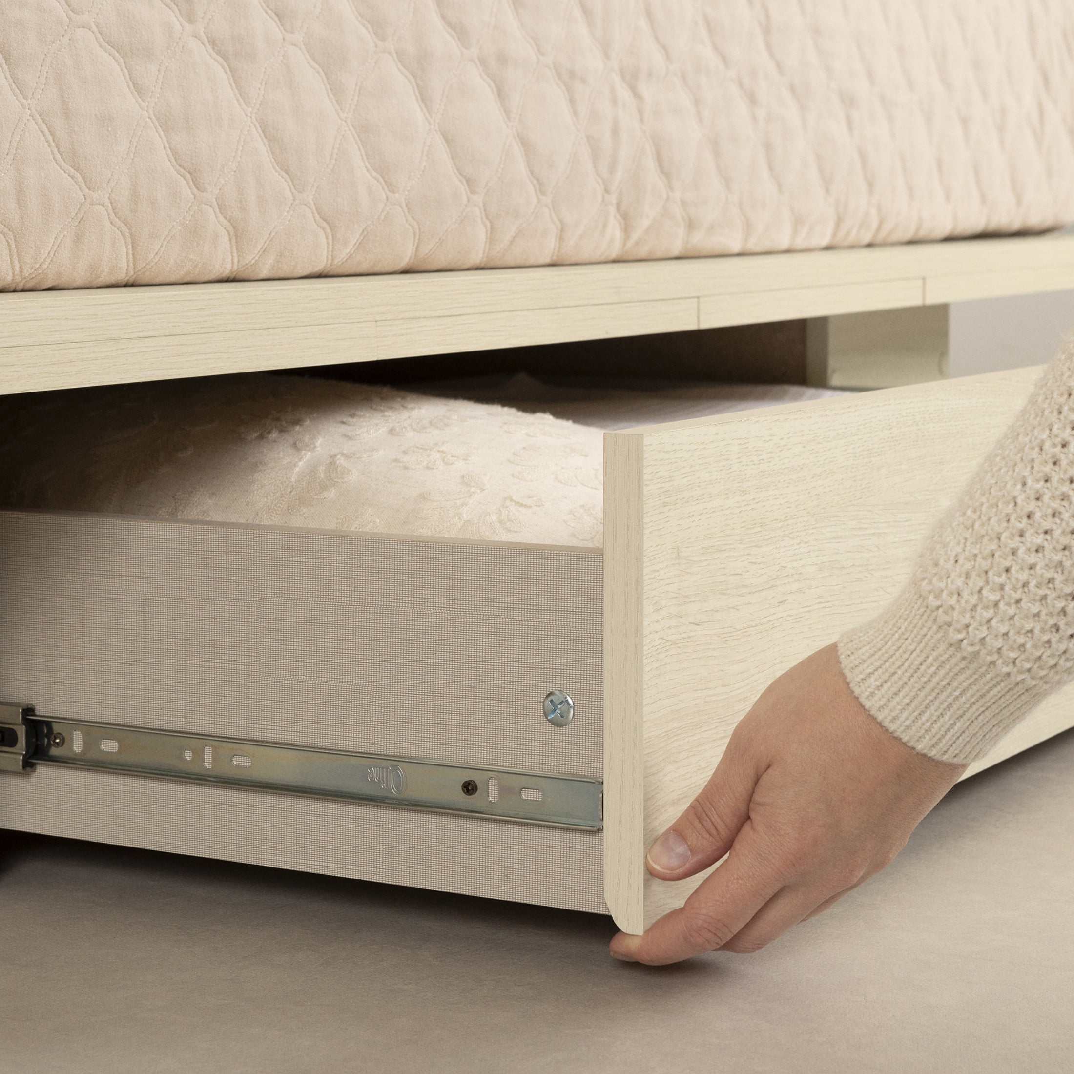 South Shore Serrano, Contemporary Bed, Full/Queen Beige