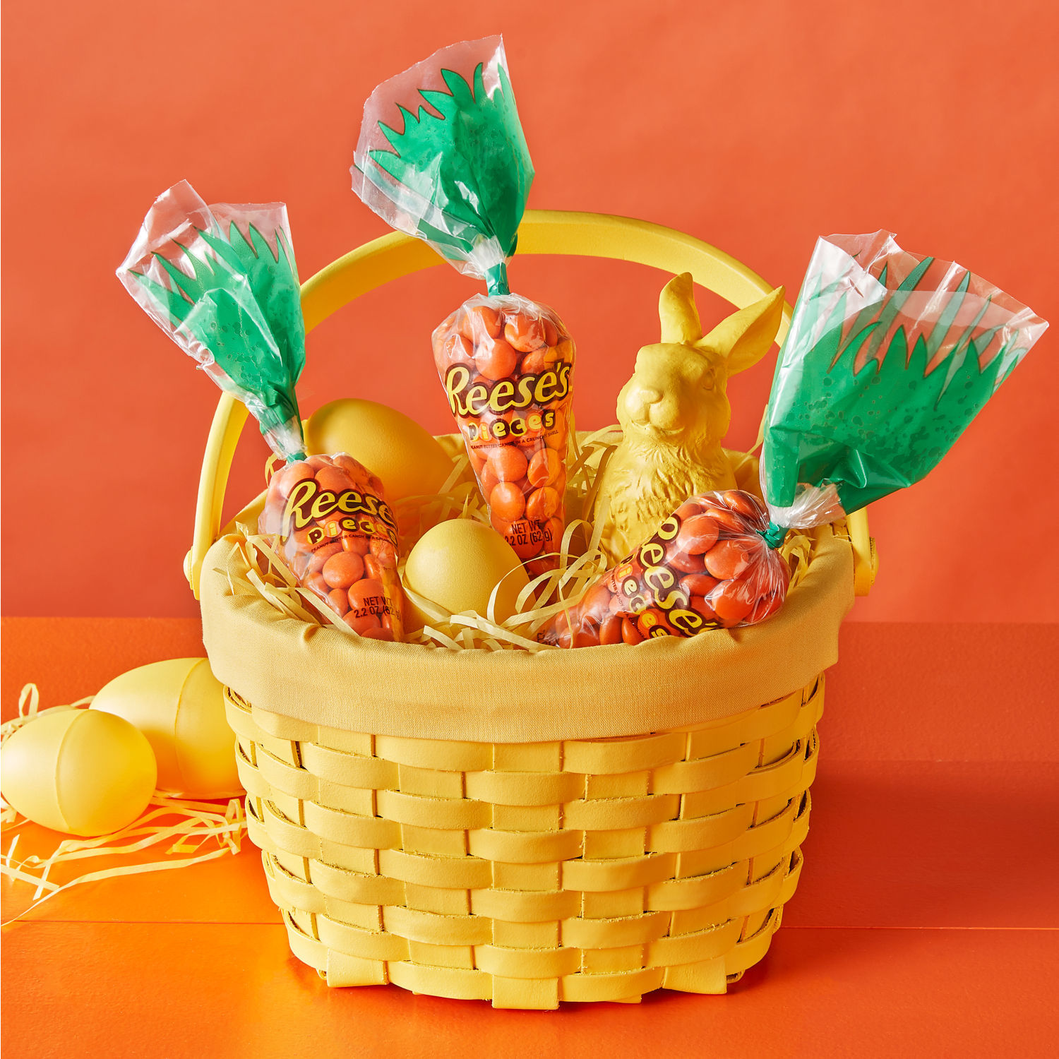 REESE'S, PIECES Peanut Butter in a Crunchy Shell Treats, Easter Candy, 2.2 oz, Carrot Bag - image 4 of 6