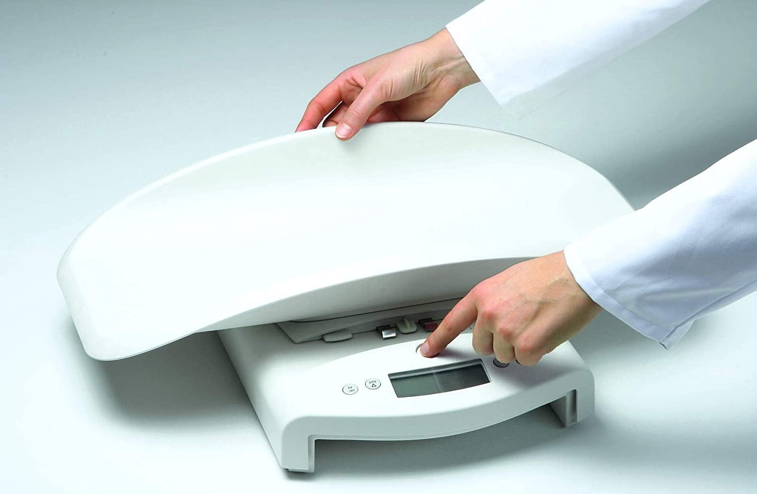 seca 354 - Digital Baby Scale with fine Graduation, Also usable as Flat Scale for Children
