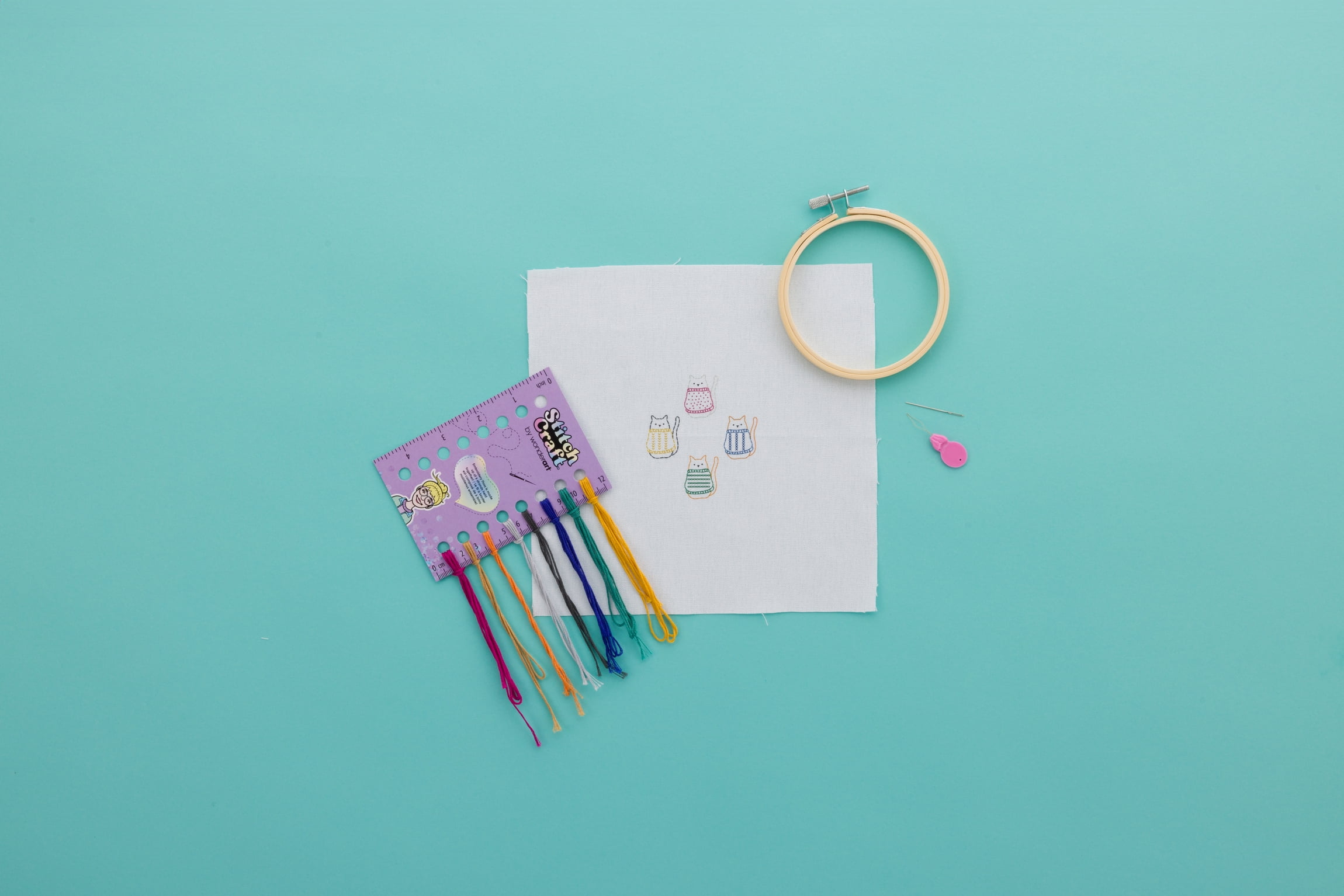 WonderArt Modern Sampler Kit Embroidery Kit - PAWS-ITIVELY ADORABLE