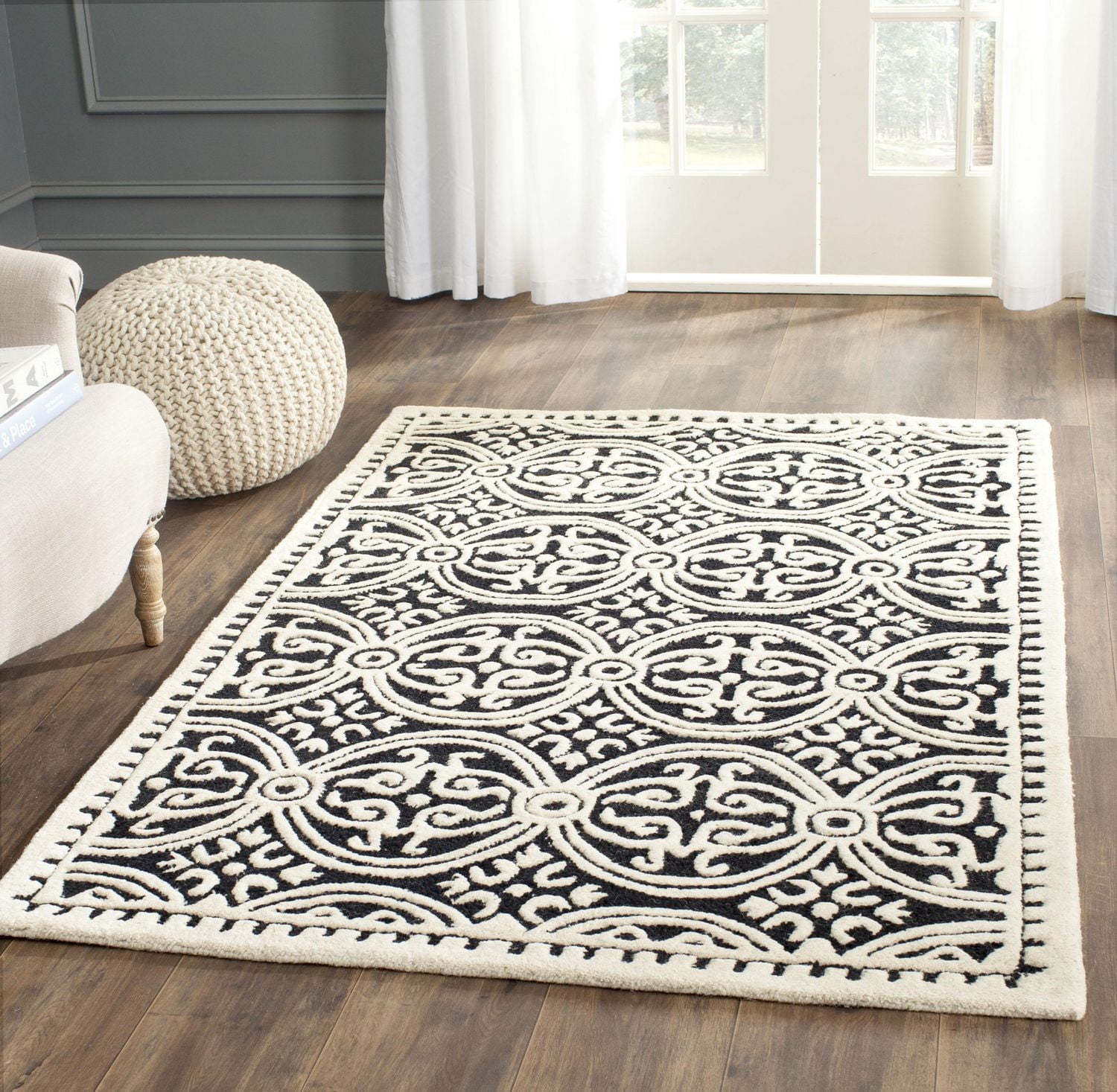 SAFAVIEH Cambridge Leslie Geometric Area Rug