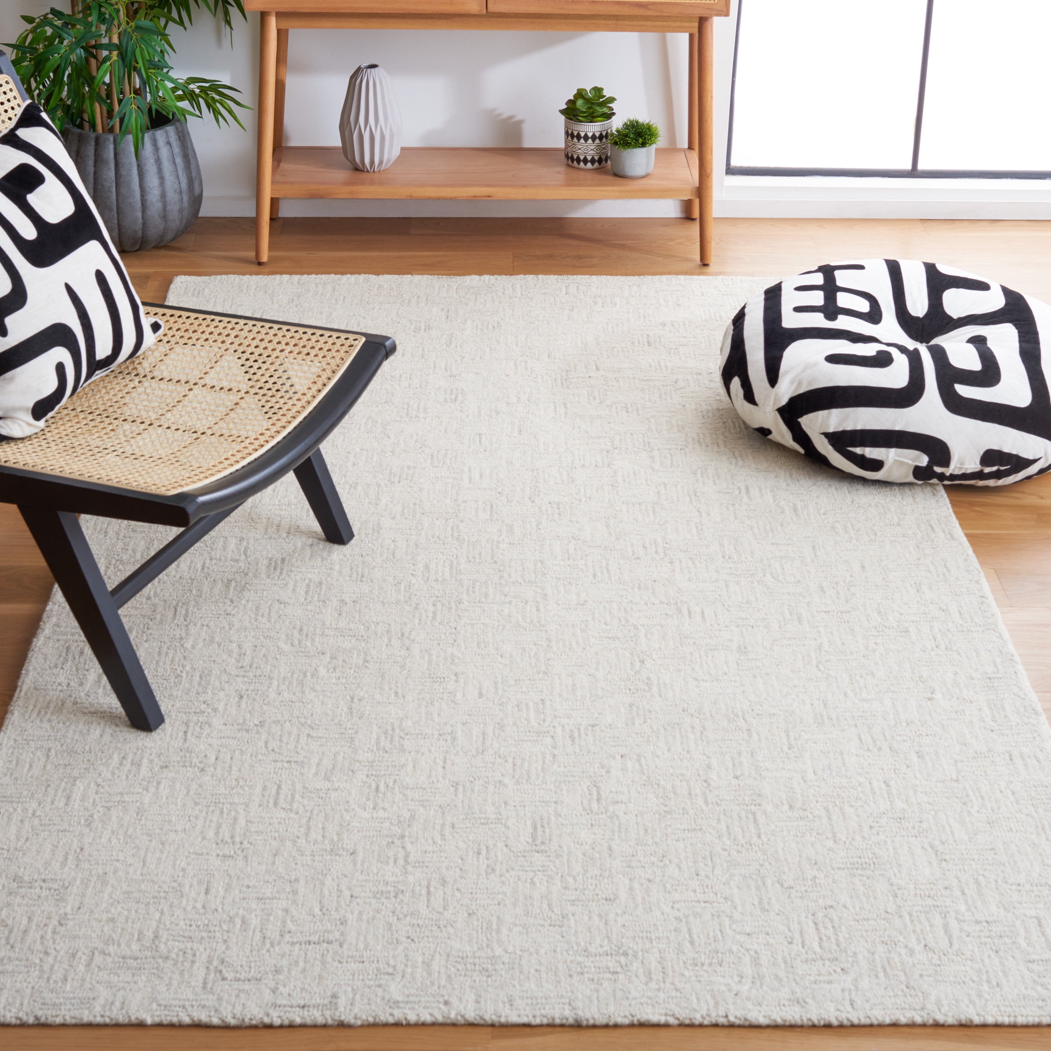 SAFAVIEH Micro-Loop Charlotte Solid Area Rug, Light Grey/Ivory, 5' x 5' Square