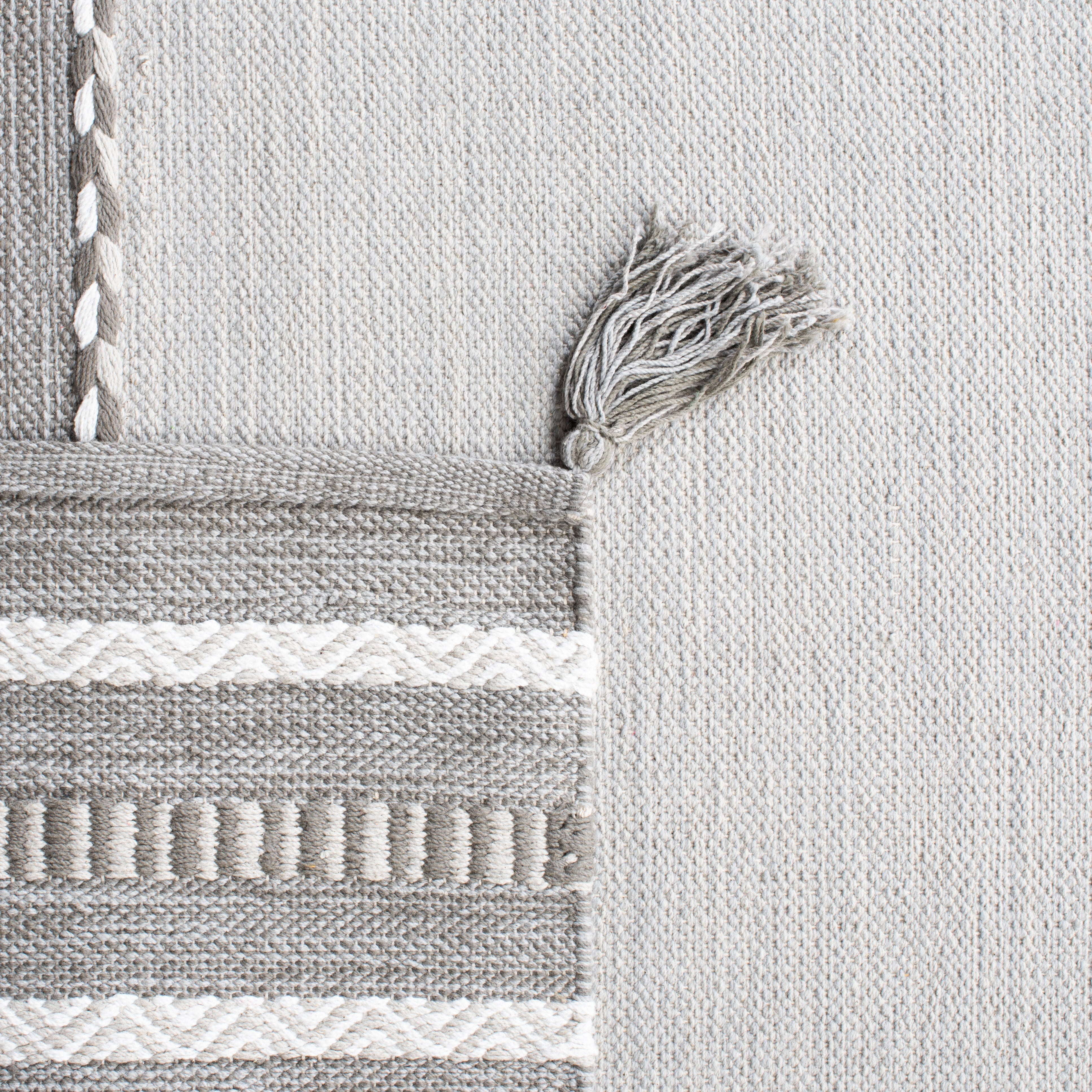 SAFAVIEH Montauk Ben Striped Cotton Area Rug, Grey/Ivory, 5' x 8'