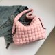 thumbnail image 4 of Bolso de hombro acolchado para mujer, bolso Hobo acolchado, bolso de hombro hinchado para viajes al aire libre, 4 of 7