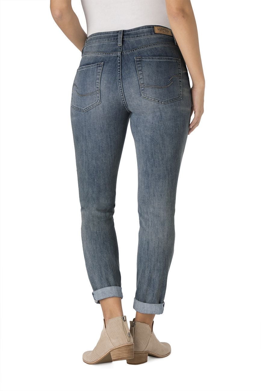 Levi Strauss Signature.™ Women's Modern Slim Cuffed