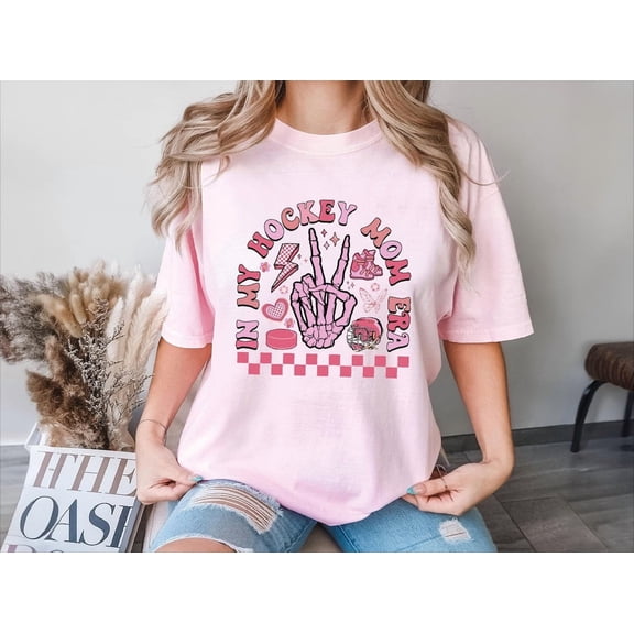 In My Hockey Mom Era Shirt, Hockey Season T-Shirt, Hockey Lover Mama Shirt, Hockey Game Day Tee, Sport Day Shirt, Sports Mom T-shirt All Size S-5Xl