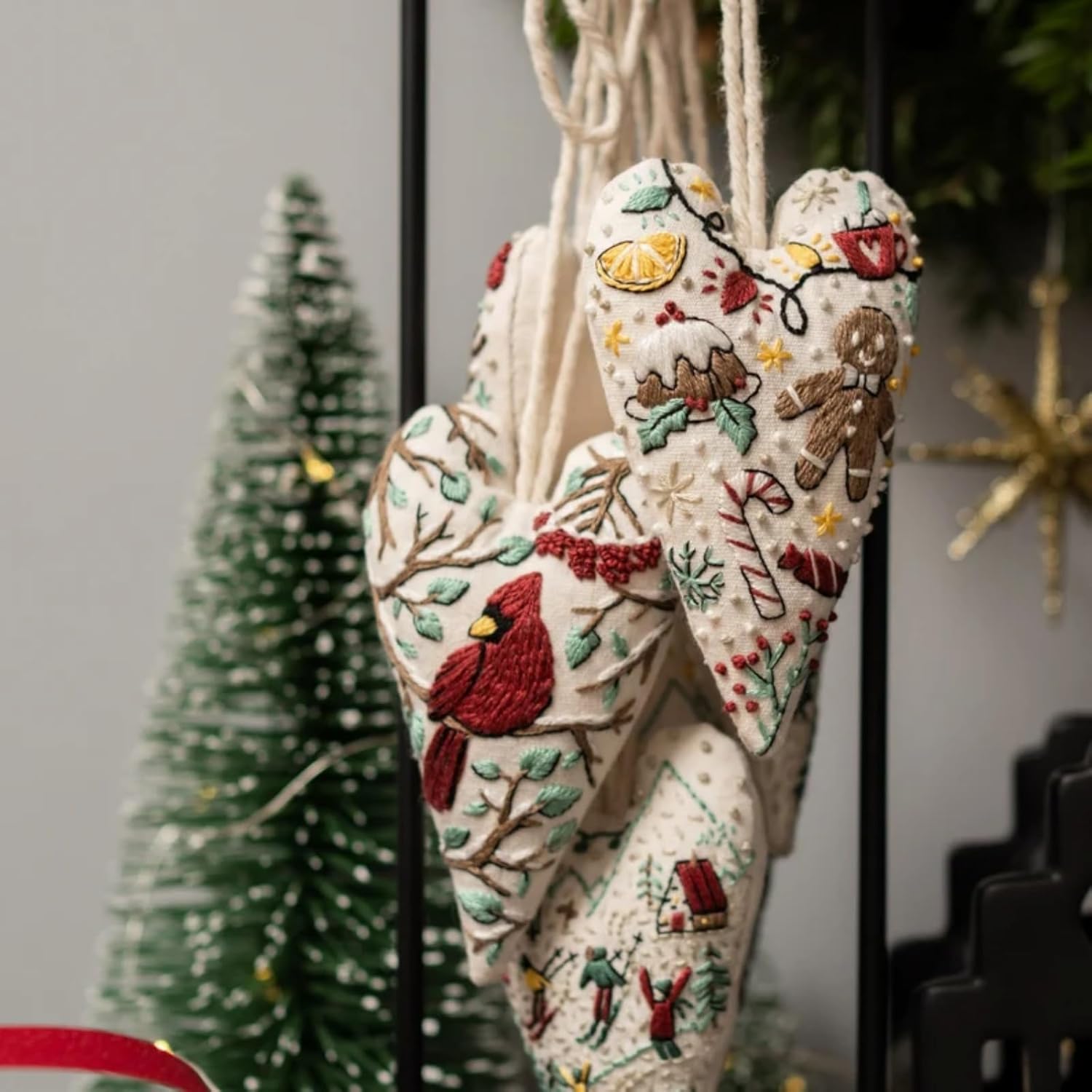 DIY Heart Embroidery Christmas Decoration,Hand Embroidery Christmas Ornaments Kits,DIY Heart Cross Stitch Kits with Needles and Thread,Christmas Patterns Heart Embroidery Kit for Beginners (8*PCS)