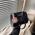thumbnail image 4 of Versión coreana de la moda de tendencia INS 2025, nuevo bolso de axila simple y versátil, bolso de hombro informal de alta gama, 4 of 5