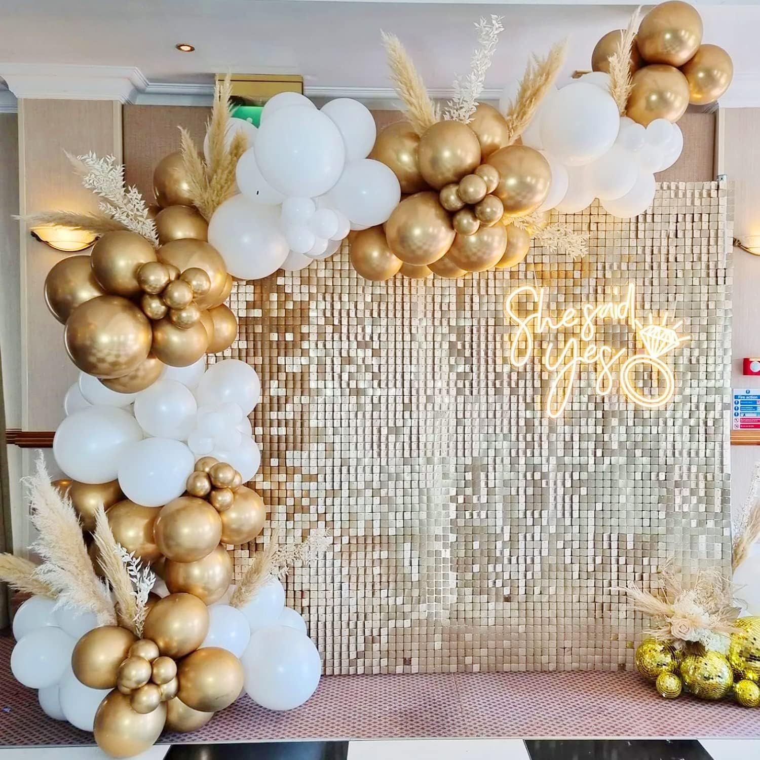 White and Gold Balloons Garland Kit  124pcs White Metallic Gold Confetti Balloon Arch Kit for Wedding  Engagements Birthday Graduation Baby Shower Celebrations Anniversary Party Decoratio