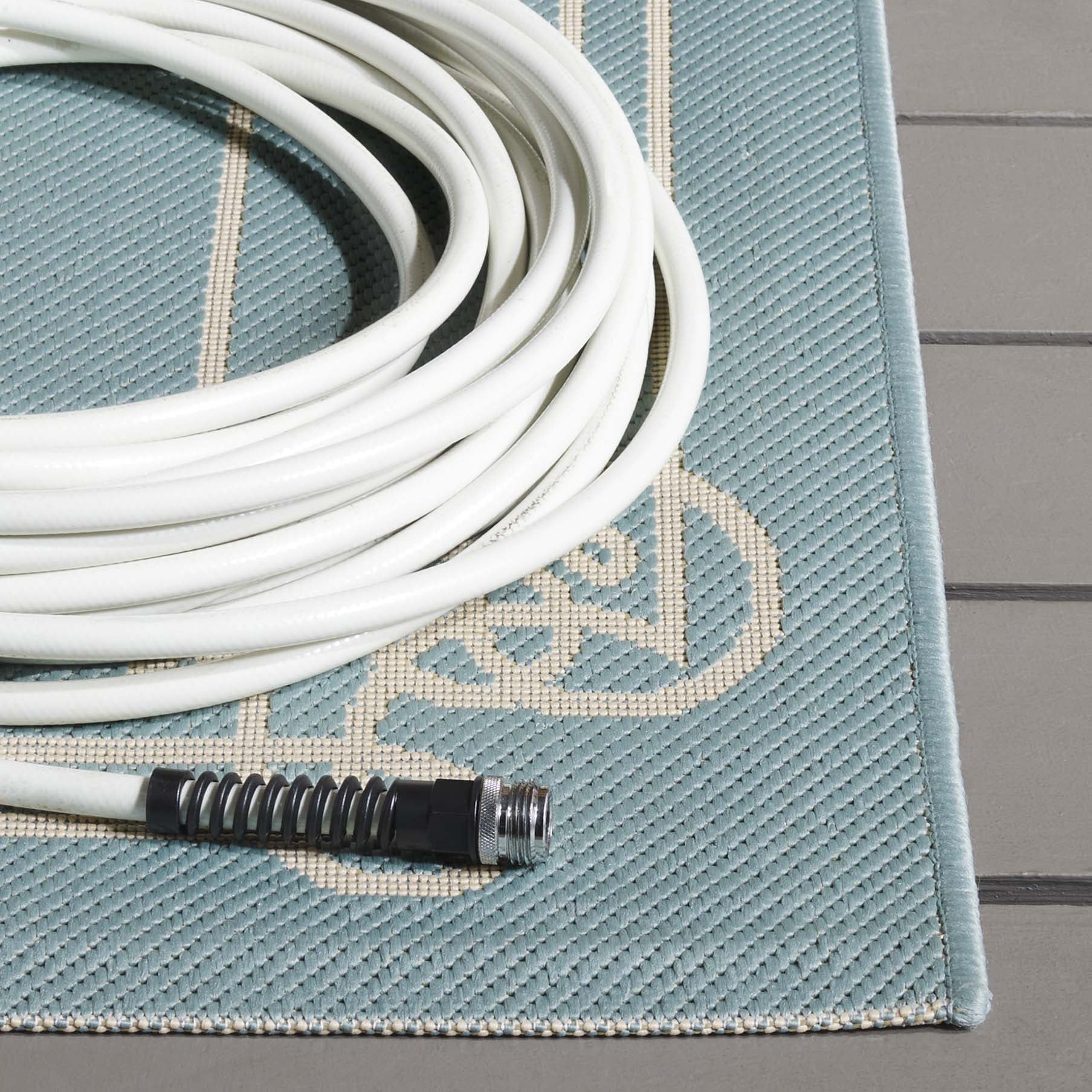 Safavieh Courtyard Andy Medallion Indoor/Outdoor Area Rug, Aqua/Cream, 5'3" x 7'7"