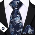 thumbnail image 3 of Set de corbatas Barry.Wang de seda floral azul claro para hombre, 3 of 5
