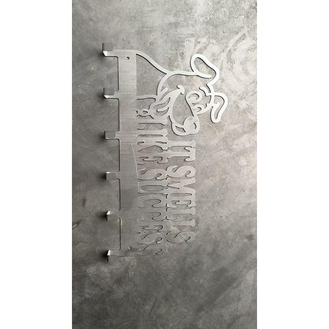WINUSD Metal Wall Key Holder with 7 Hooks - Decorative Organizer Rack for for Entryway, Front Door, Hallway, Kitchen, Office - 12 Inch Rustic Key Storage Solution (Go Out Design) (Dog Head Hooks)