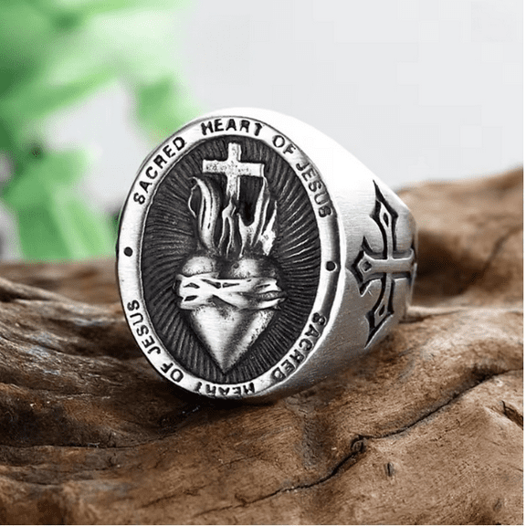 Vintage Dropshipping 14K White Gold Ladies Mens Biker Punk Sacred Heart Of Jesus God Ring Cross Amulet Jewelry For Man Gift