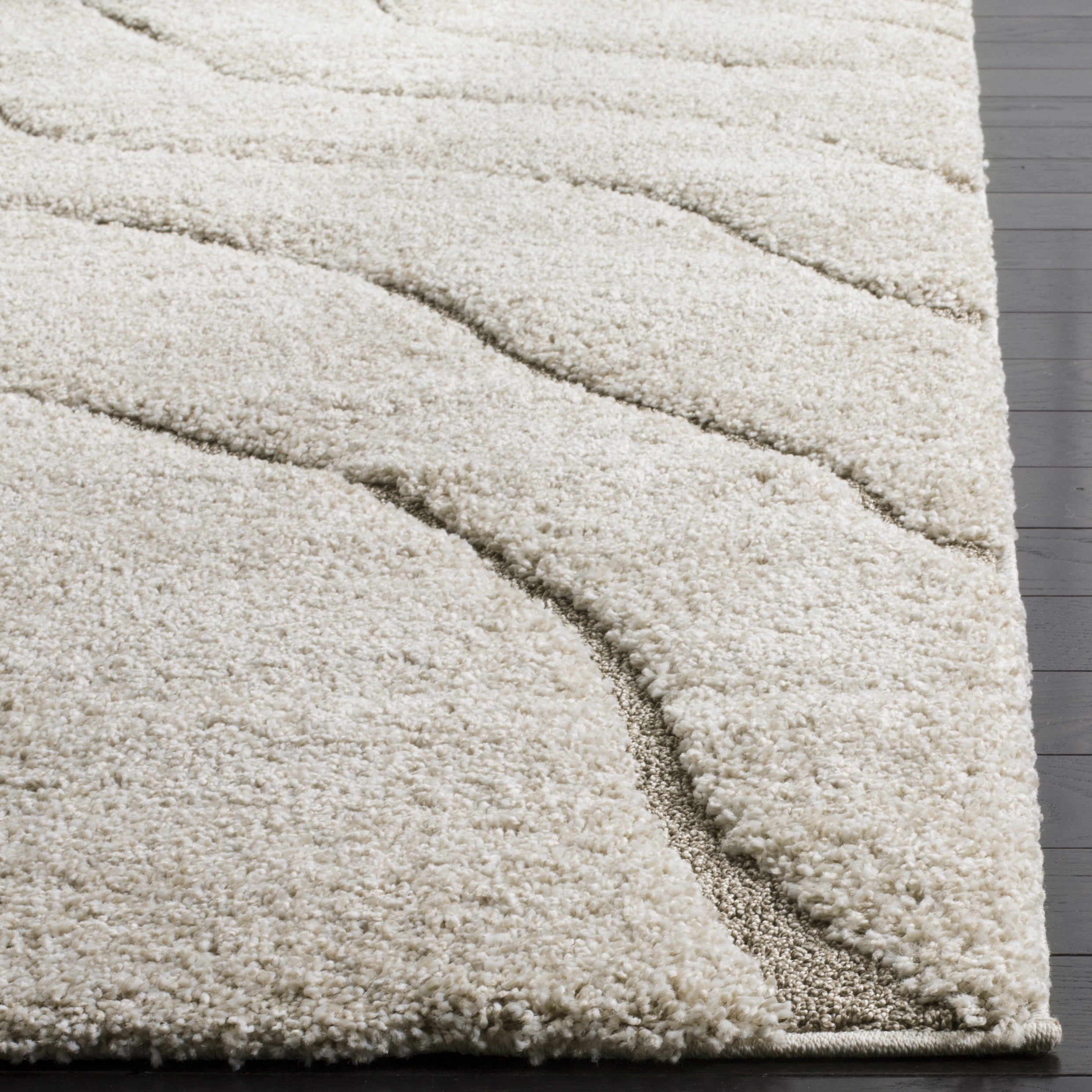 SAFAVIEH Florida Tabitha Geometric Waves Shag Runner Rug, Cream/Beige, 2'3" x 9'