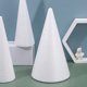 thumbnail image 4 of Conos blancos Amosfun, manualidades, espumas cónicas, proyectos artesanales, árbol de Navidad, centro de mesa, forma cónica (34,5 x 19,5 cm), 4 of 7
