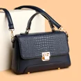 thumbnail image 2 of Bolso bandolera de piel de lujo de gran capacidad y múltiples capas para mujer, diseño de bolso cruzado, 2 of 5