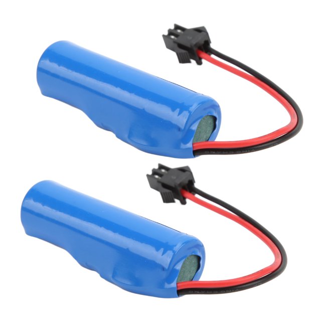 batería de litio original de 37 v 500 mah lipo para juguete de barco de control remoto estimulado flytec v005 2 piezas / juego Par de baterías alargadas envueltas en film azul con cable rojo y negro y conector negro, especificadas 3.7 V 500 mAh, ligera y compacta; repuesto compatible con barco Flytec V005, vista sobre fondo blanco.