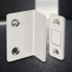 thumbnail image 1 of Tope de puertas Gabinete sin punzón libre captura hardware delgado en forma de L blanco, 1 of 4