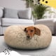 thumbnail image 4 of Best Friends by Sheri - Abrazador de rosquillas de piel sintética de lujo Shag (varios tamaños), cama con cojín redondo para gatos y perros con forma de rosquilla, con relieve ortopédico, se calienta, 4 of 5