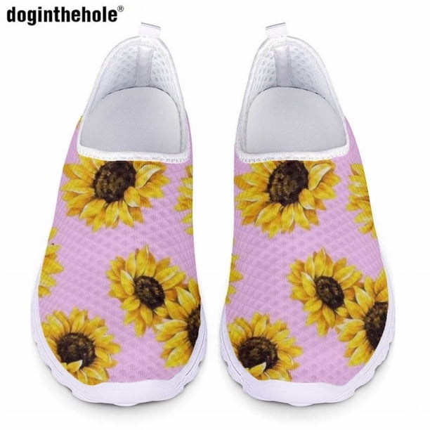 Nuestras zapatillas para correr están hechas de material EVA de alta calidad como suela. Adopta el diseño de malla superior, que puede ampliar las características agradables para la piel y transpirabl