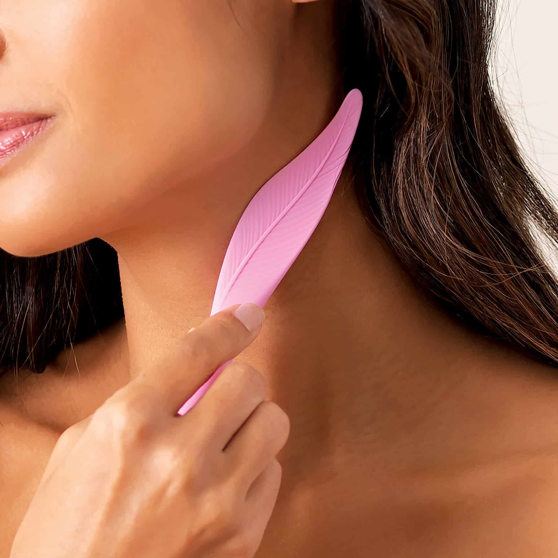 plusOne Vibrating Feather Soft Touch Tickler, 5&nbsp;Vibration Settings,&nbsp;Waterproof
