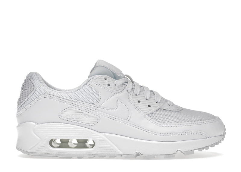 nike women's shoes clear bottom