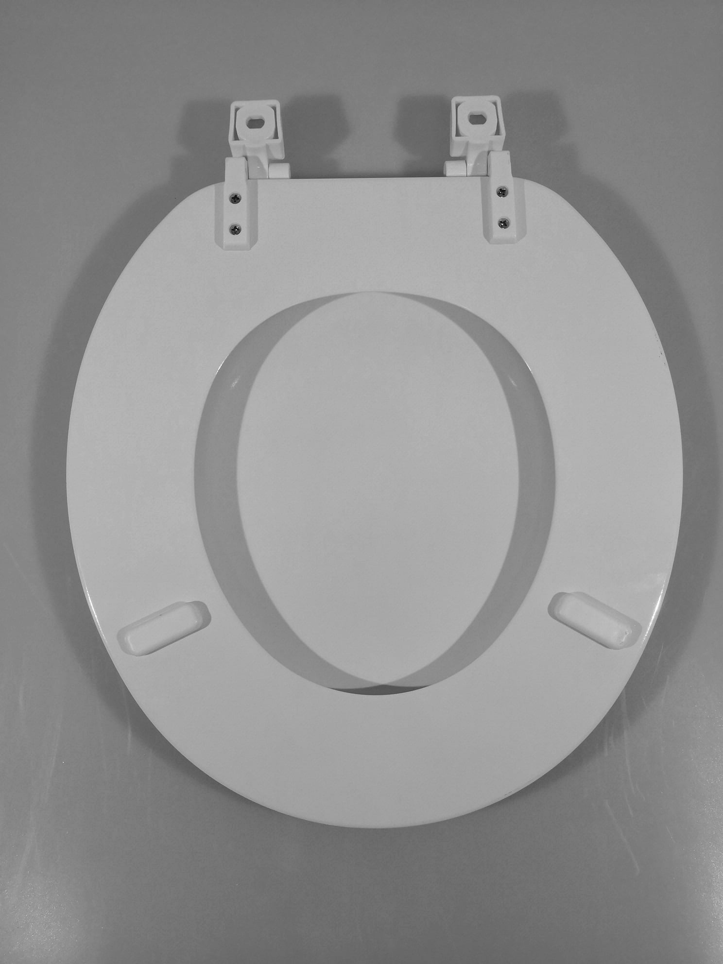 Mainstays Round Molded Wooden Toilet Seat, White