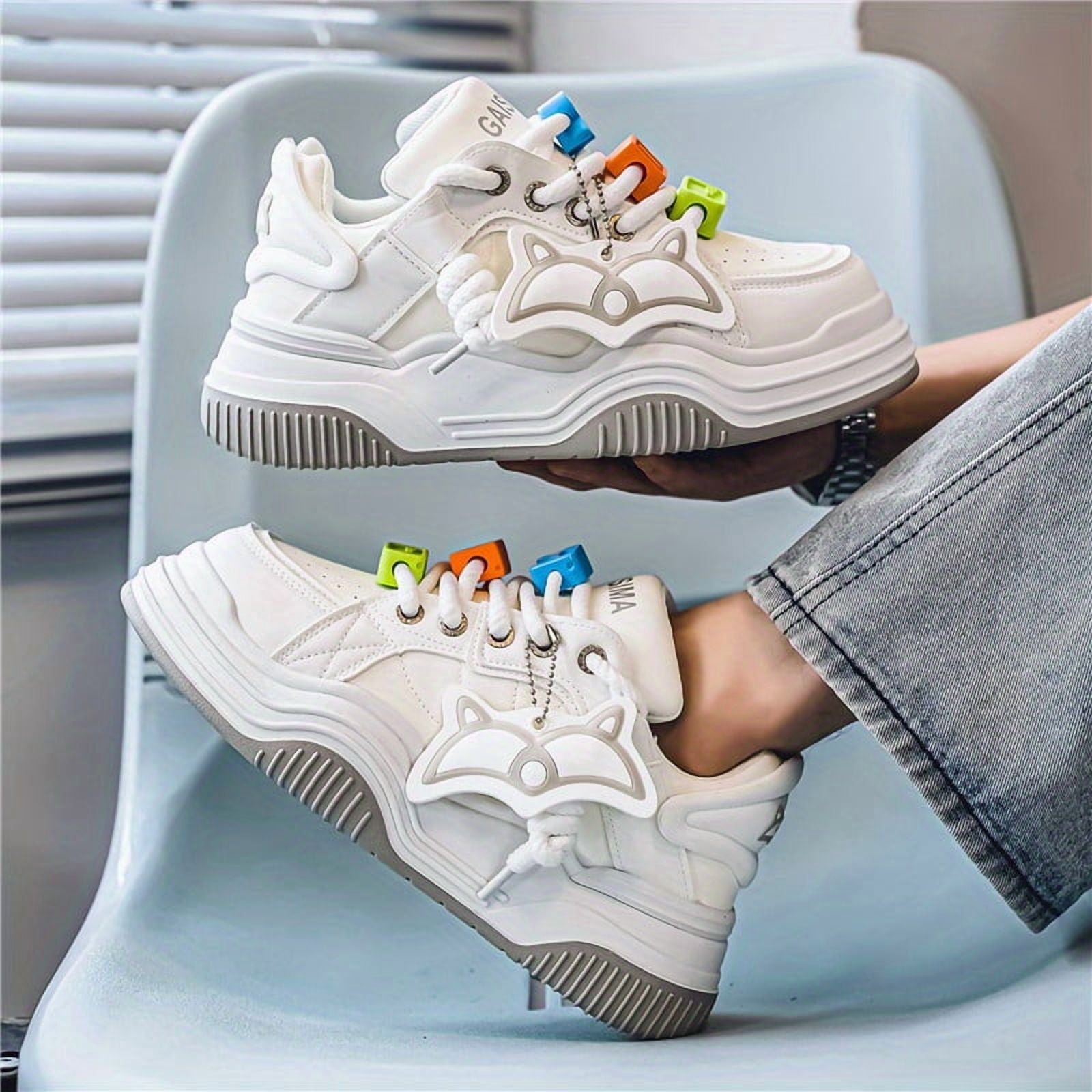 Men's Casual Sports Shoes: Stylish British Hiking Sneakers for 8 Festive Occasions