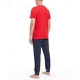 thumbnail image 2 of Camiseta Tommy Hilfiger Core Flag con cuello redondo en caoba para hombre, 2 of 4
