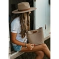 thumbnail image 2 of Bolso bandolera Wrangler de piel vegana para mujer WG67-9183CM, 2 of 6