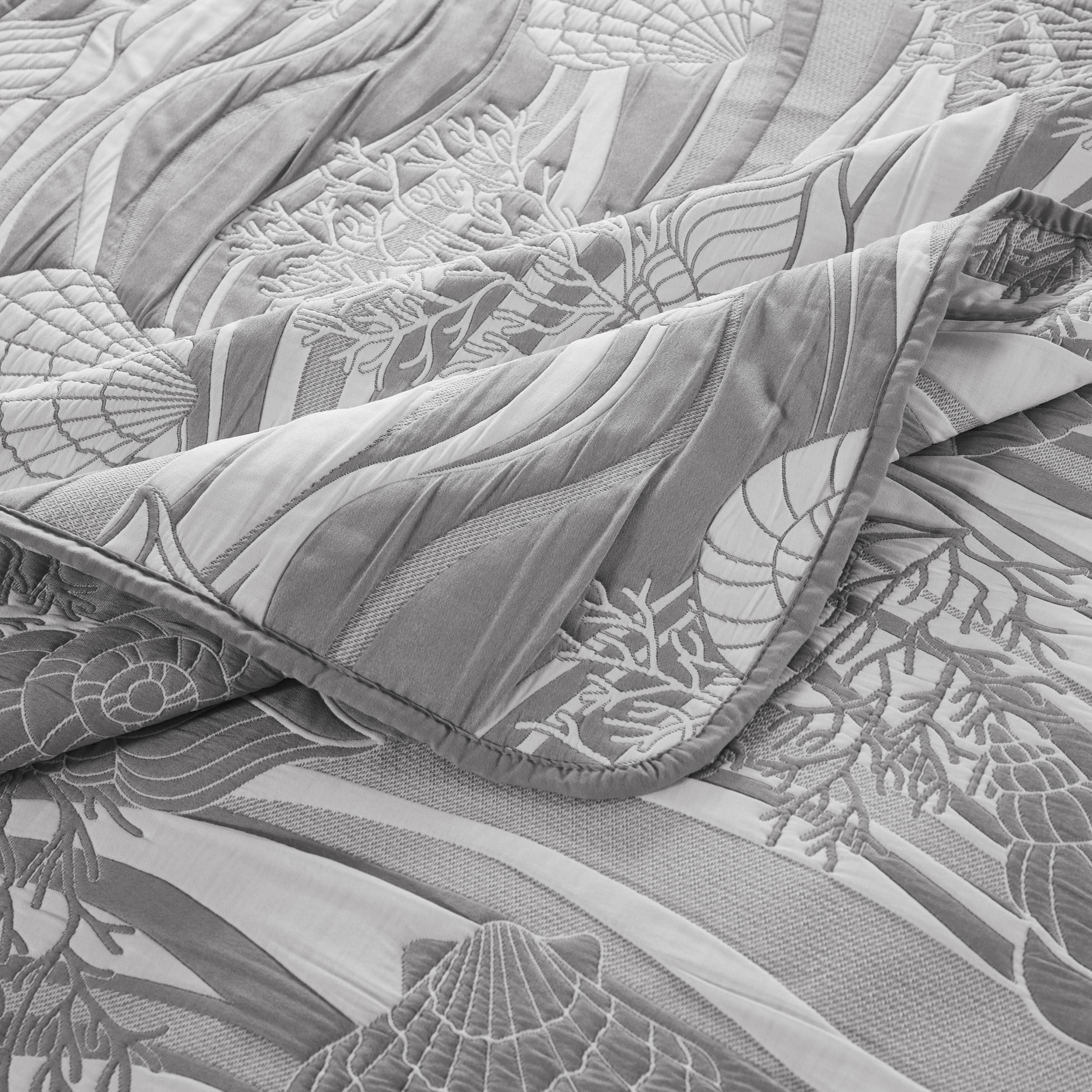 Greenland Home Coastal Paradise Matelassé Coverlet Set, Dover Harbor Gray, 3-Piece King/Cal King