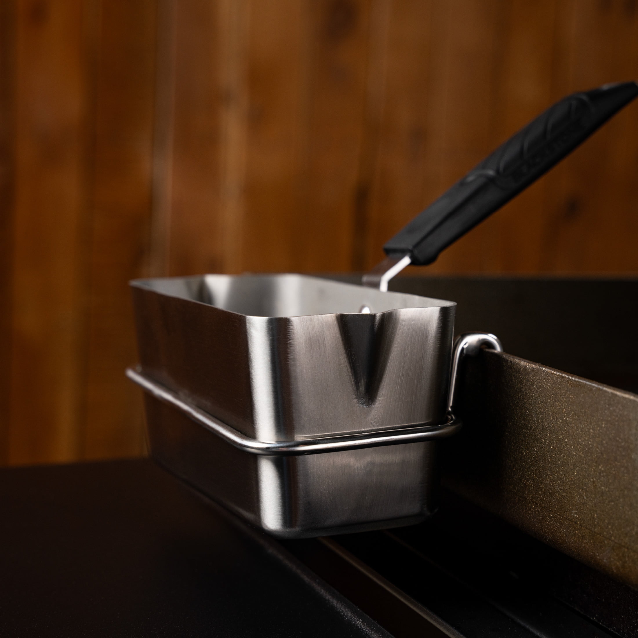 Blackstone Griddle Top Basting Pot with Wire Rack and Basting Brush