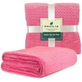 thumbnail image 2 of Couverture de Luxe Douce en Peluche Rose pour Canapé, Sofa Jeté en Velours Soyeux Motif Chevron Microfibre Légère et Confortable, Couverture Réversible Utilisation Toutes Saisons 50 x 60 Pouces, 2 of 7