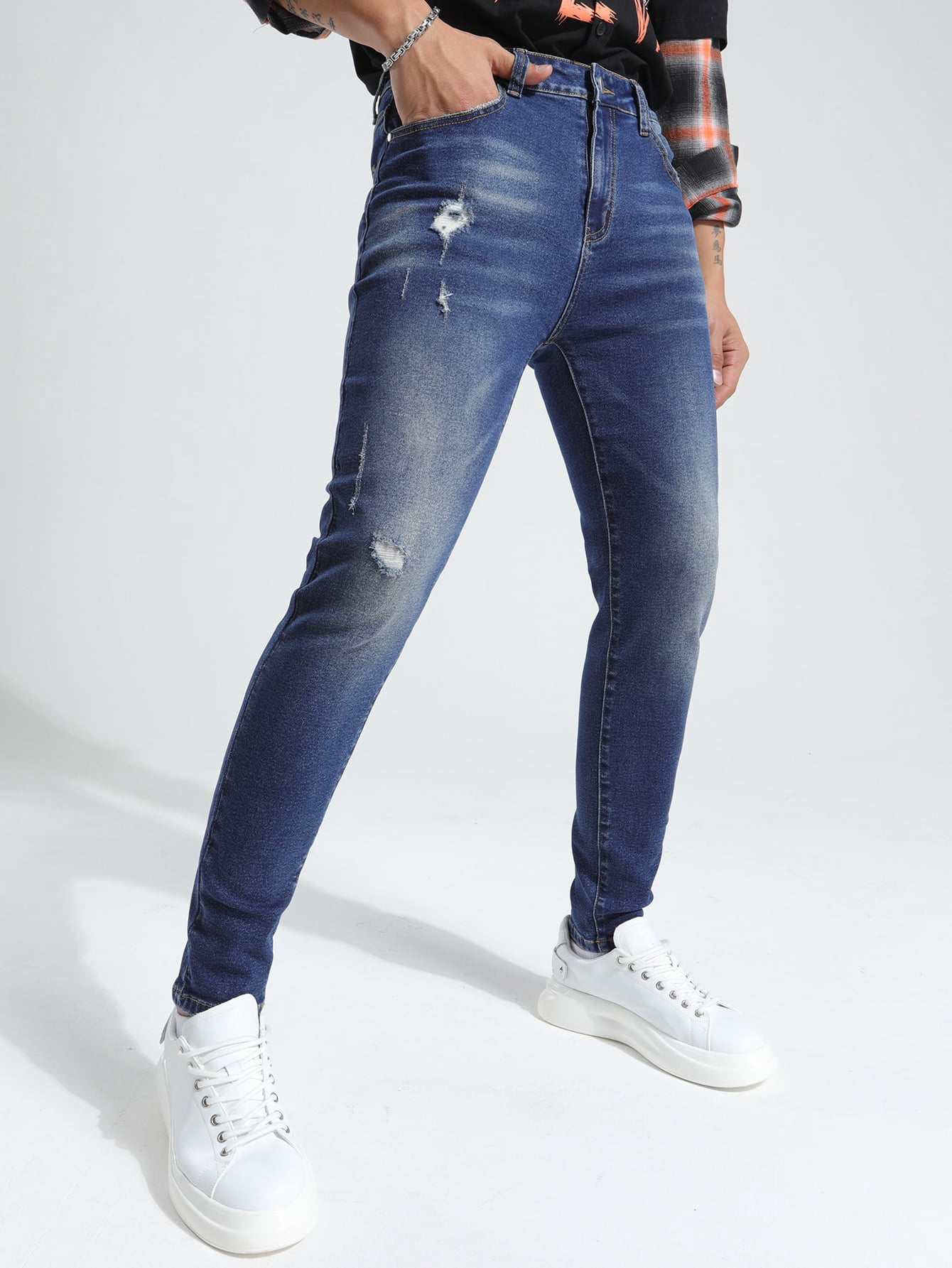 Dark Wash Men Letter Embroidery Ripped 