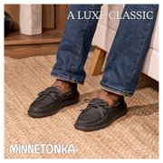 Minnetonka Men's Moosehide Classic Moccasin, Black, 10.5 M US